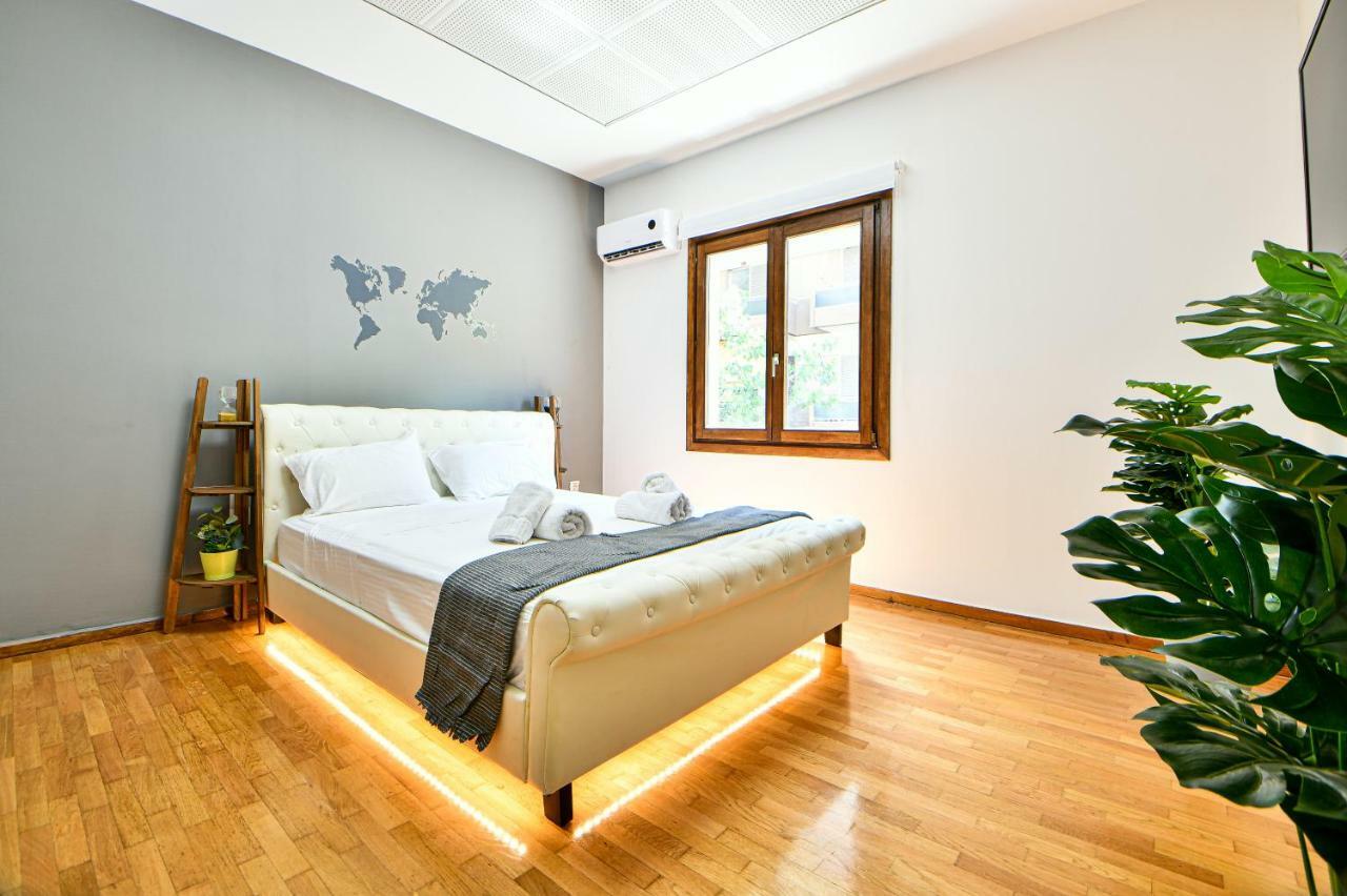 Flowers Of Athens, Boutique Aparthotel With 6-Apartments In Central Athén Kültér fotó