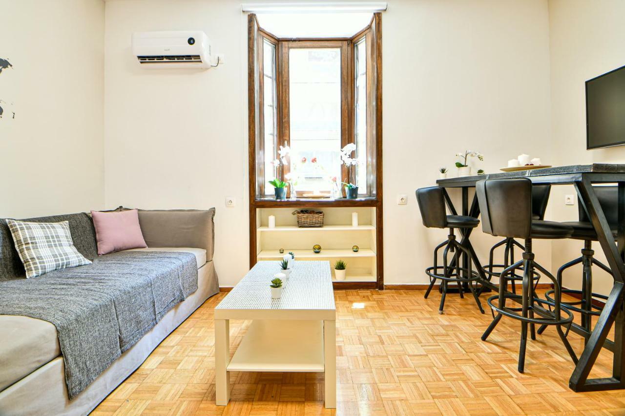 Flowers Of Athens, Boutique Aparthotel With 6-Apartments In Central Athén Kültér fotó